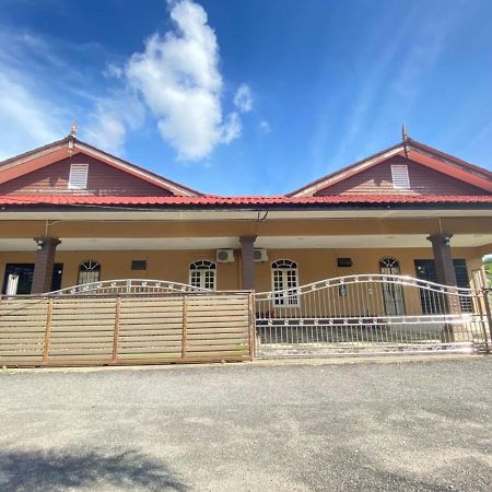 Family Homestay Kuala Terengganu Kültér fotó