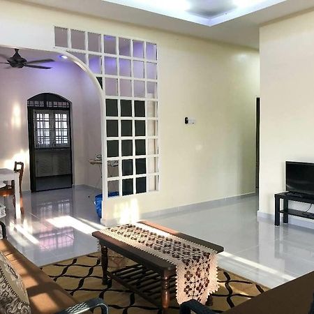 Family Homestay Kuala Terengganu Kültér fotó