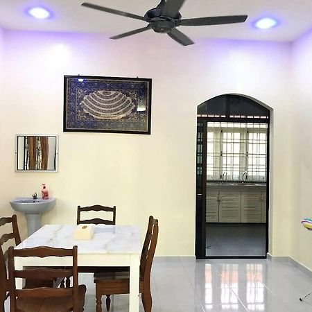 Family Homestay Kuala Terengganu Kültér fotó