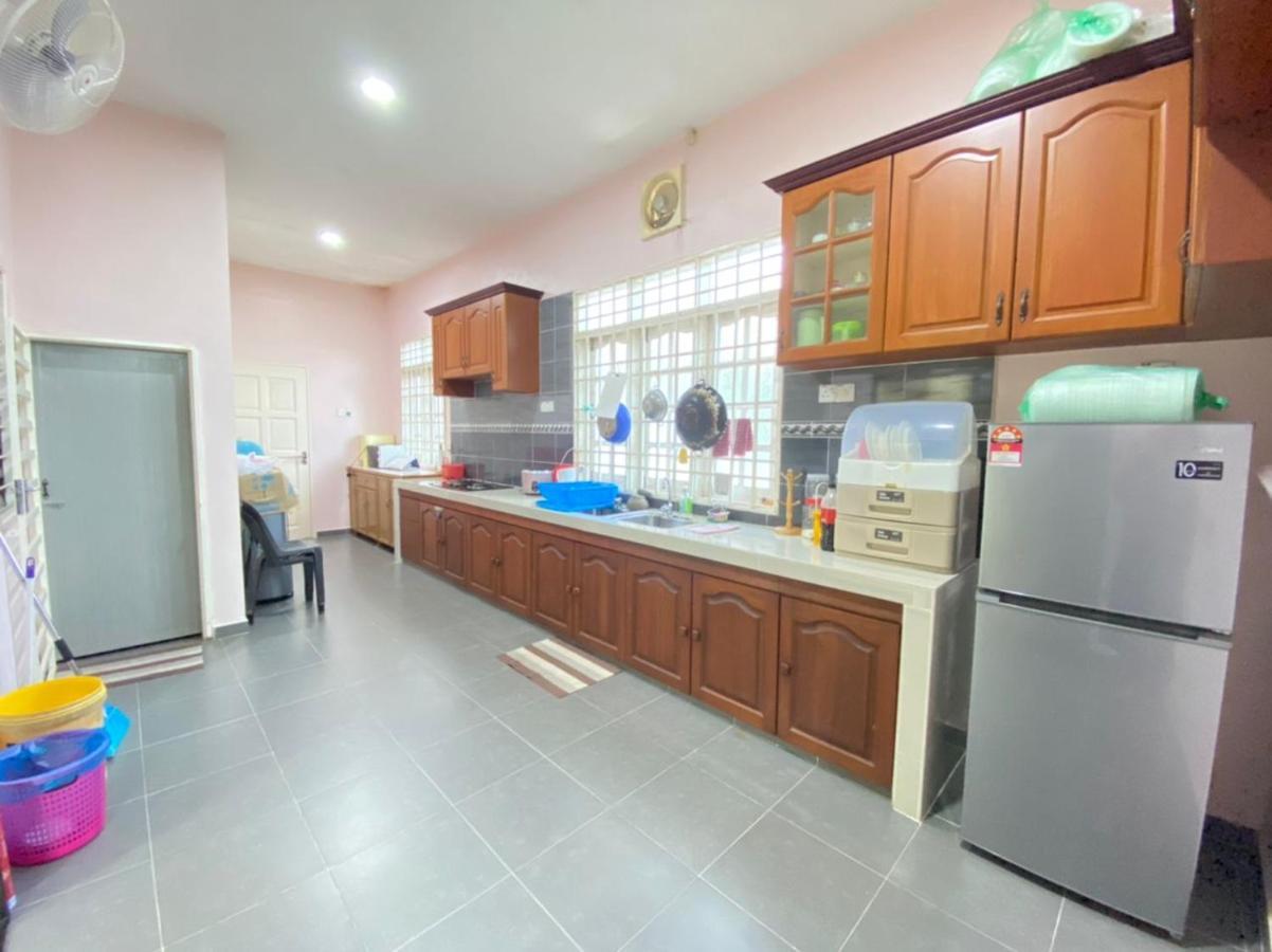 Family Homestay Kuala Terengganu Kültér fotó