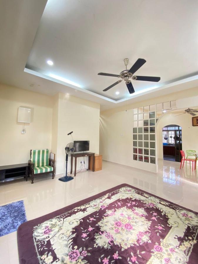 Family Homestay Kuala Terengganu Kültér fotó
